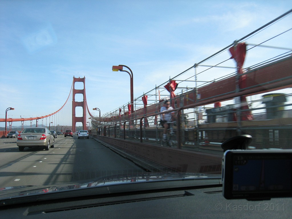 2011 Bay 2 Breakers Friday 1075.JPG - I was able to participate in the 100th annual running of the Bay to Breakers 12K race in San Francisco California. A weekend for sightseeing and racing.